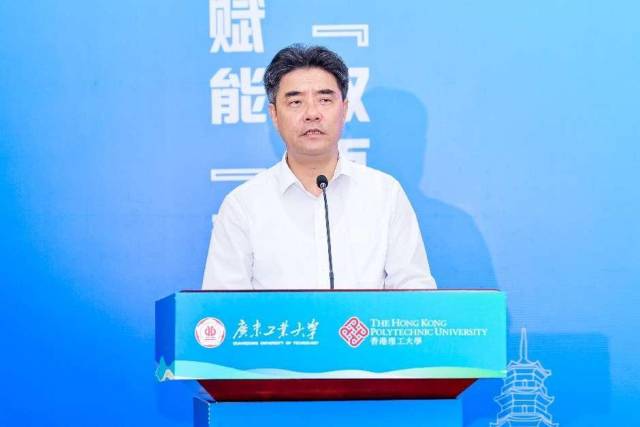 万搏网页_万搏(中国)党委书记胡钦太。