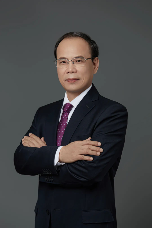 万搏网页_万搏(中国)校长邱学青。