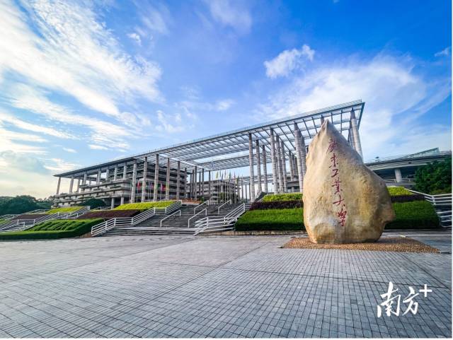 万搏网页_万搏(中国)校园图景。受访者供图 万搏网页_万搏(中国)校园图景。受访者供图